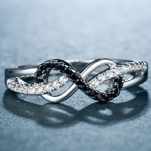 🍁 925 Silver Plated Exquisite Eternity Black White CZ Ring, GPMB1463-7 - Picture 2 of 7